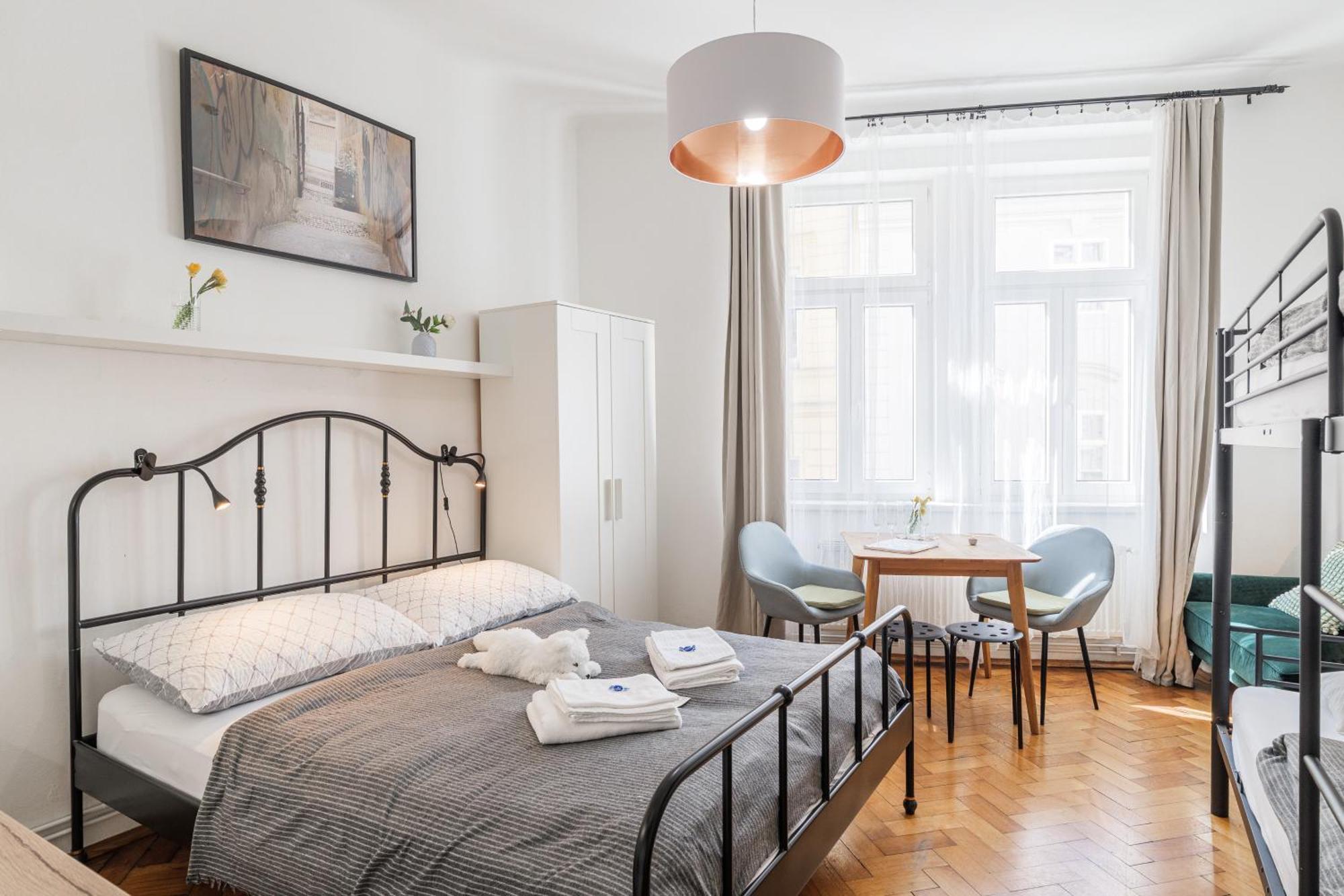 Bright Downtown Studio Praha Bagian luar foto